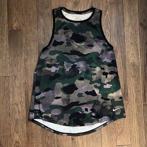 Nike workout tank top